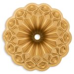 Nordic Ware Crown Bundt Pan