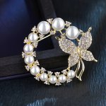 1PC Elegant Faux Pearl Butterfly Decor Round Brooch Suit Accessories Ideal Choice For Gifts