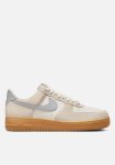 Nike Air Force 1 '07 LV8