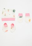 PoP Candy Hat Sock & Mitten Set -multi