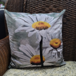 Scatter Cushion Daisies