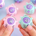 10PCS Fun MINI Guessing Egg Key Chain Holiday Gift Kindergarten Reward Gifts Party Game Creative Small Gift Easter Carnival Gift