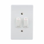 Crabtree Classic Switch +cov 4X2 2L 1W 20A Stl Wht