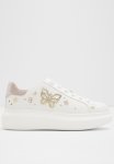 Gwaossi Sneaker - White