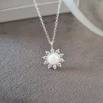 Shailey 925 Sterling Silver Sn Opal Fire & Snow Flower Necklace
