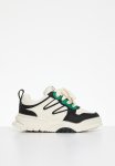 PoP Candy Lace Up Sneakers - Black & White