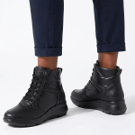 Johari Sneaker - Black - 8