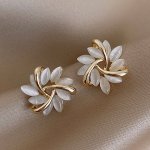 1PAIR Girl's New Opal Petals Stud Earrings Female Elegant Fairy Niche Meter Earrings Ideal Choice For Gifts