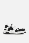 PoP Candy Star D Cor Sneakers - Black & White