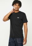 Vans Left Chest Logo Plus Tee -black