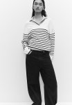 Fine-knit V-neck Jumper - White black Striped