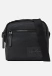 Calvin Klein Coated Sq Camera BAG18 Pu - Black