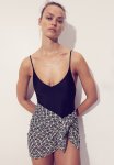 Short Sarong - Black patterned