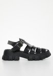 Tara Chunky Fisherman - Black