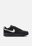 Nike C1TY - Black summit White-stadium Green