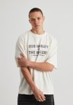 Box Fit Music Merch T Shirt - Lcn Bra Vanilla bob Marley Wailers