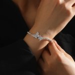 1 PC Exquisite Double Butterfly Design Bracelet Zinc Alloy Jewelry Shiny Rhinestones Inlaid Elegant Leisure Style For Women Dati