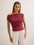 Kenna Tipped Mesh Top - 18 Red Currant