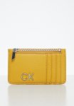Calvin Klein Re-lock Cardholder W zip Pbl - Monarch Gold
