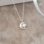 Fin 925 Sterling Silver Small Dainty Synthetic Opal Moon Necklace 9X12.5MM 45CM Chain