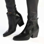 Madison Jeffie Ankle Boot - Black - 8