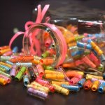 50PCS Cute Capsule Message Love Letters Plastic Capsule Love Letters In Wish Bottle Lover Gift For Anniversary Valentines Mother