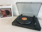 TEAC P495 Semi Automatic Turntable