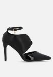 Lola 16 Court - Black