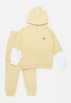 PoP Candy Tracksuit - Beige