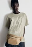 Oversized Printed T-Shirt - Light Khaki Green korn