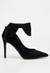 Lola 32 Court - Black