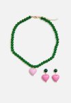 Superbalist Heart Jewellery Set - Green pink