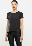 Under Armour Isochill Run 200 Short Sleeve Tee - Black