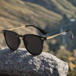 New Fashionable Small Frame Metal Rim Round Glasses For Men And Women - Perfect For Hiking And Outdoor Activities