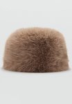 Beanie Lyona-brown