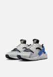 Nike Air Huarache Premium