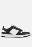 Trainers - Black white