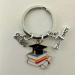 Bachelor's Cap And Books Design College Style Keychain Ceremony Gift For Graduates And Students
