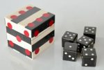 Lack White & Red Dice Box – 8.5X8.5X8.5CM