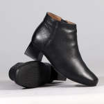 Chelsea Block Heel Side Zip Ankle Boot - Black - 9