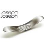 Joseph Joseph Garlic Rocker Green
