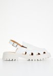 Footwork Tassie Flat Shoe - Beige