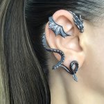 Single 1 Piece Exquisite Dragon Design Ear Wrap Retro Bohemian Style Alloy Jewelry Nightclub Carnival Earrings