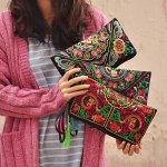 Retro Style Square Purse Ethnic Style Phone Clutches Floral Embroidery Handbag With Wristlet