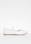 PoP Candy Bow Decor Pumps - White
