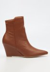 Love 1 Wedge Boot - Chocolate