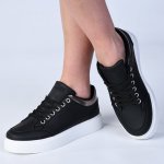 Madison Brynn Sneaker - Black - 8