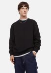 Essentials No 11: The Sweatshirt - Black