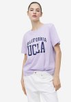T-Shirt With A Motif - Lilac Ucla