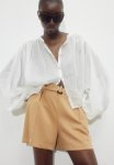 Belted Pull-on Shorts - Beige